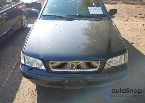 2000 Volvo S40 A/As из США, поврежденный, VIN YV1VS2550YF486862